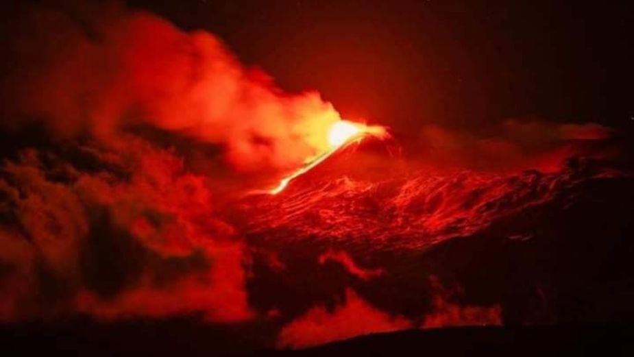 Así fue la espectacular erupción del volcán Etna en Italia