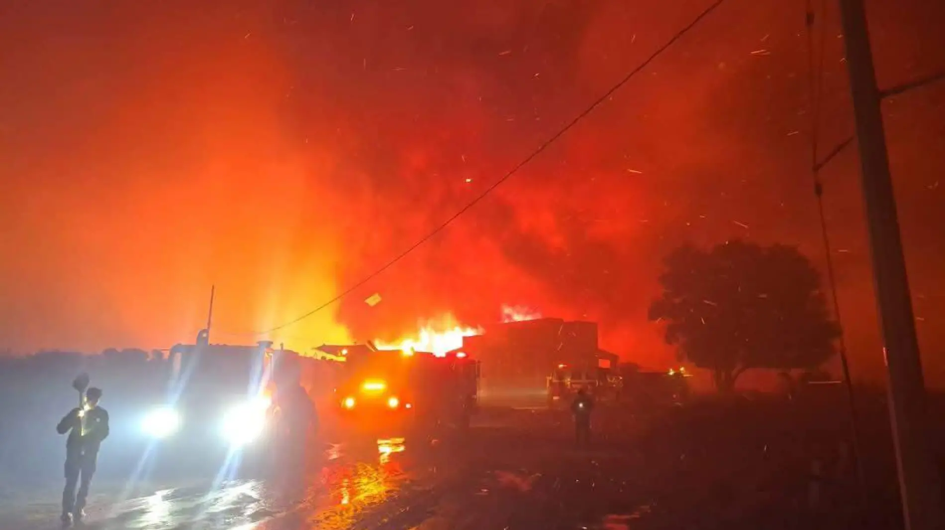 Suspenden clases por incendio en Tecate