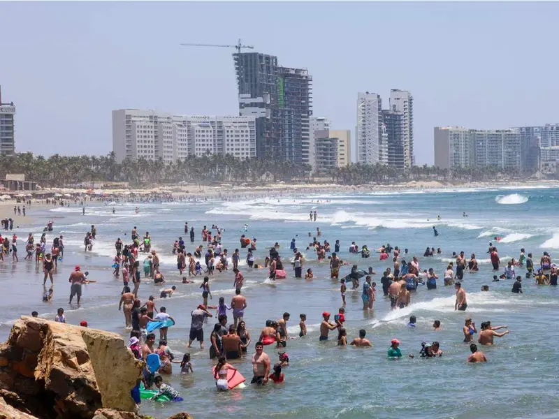 Sheinbaum respalda promoción turística y ocupación hotelera de Acapulco