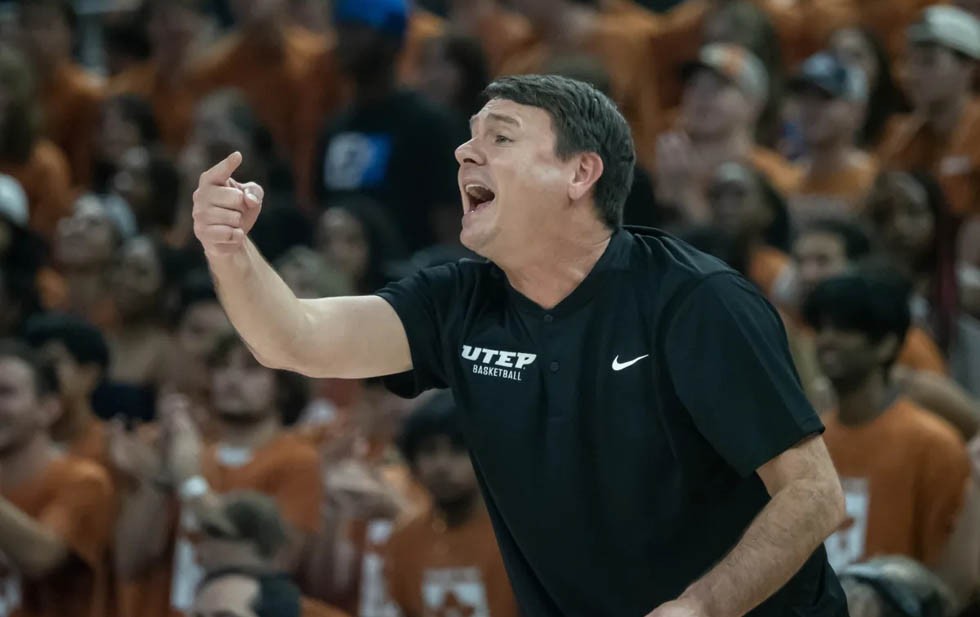 UTEP extiende contrato a Joe Golding