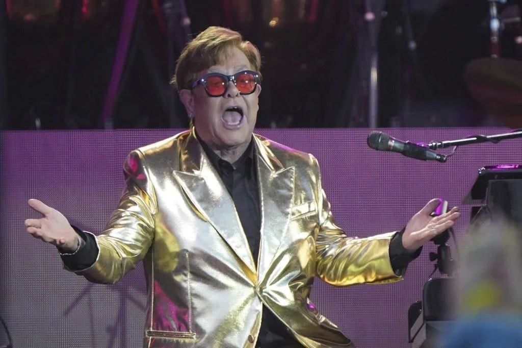Exigen Elton John y McCartney transparencia en sus regalías