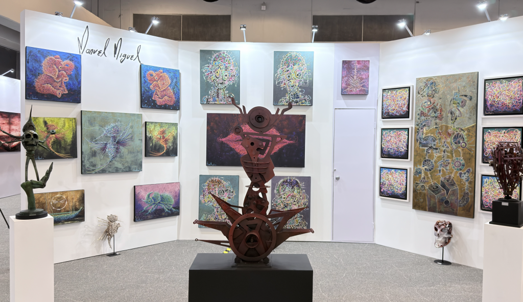 El arte que teje sueños: el color como lenguaje de un creador oaxaqueño